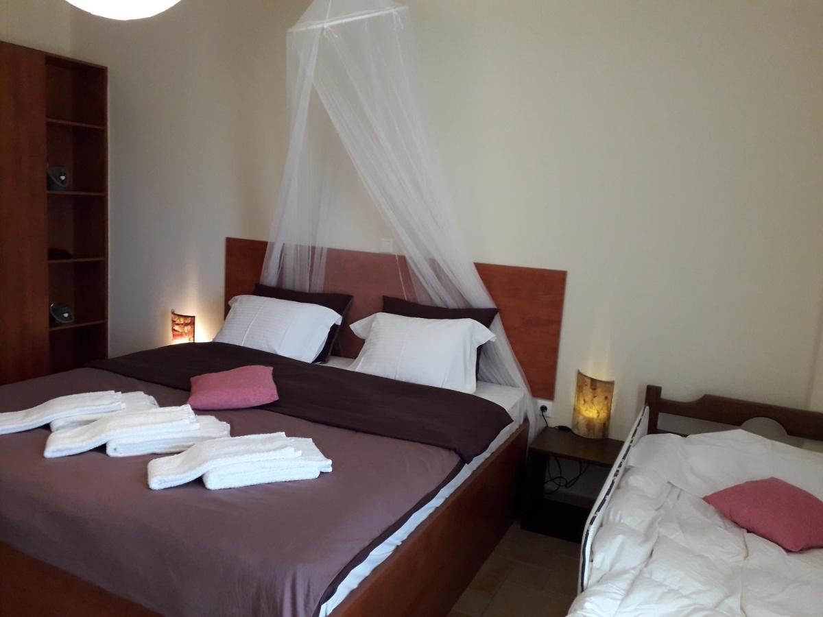 Marathon Beachside Villa 100M From The Beach 斯尼斯 外观 照片