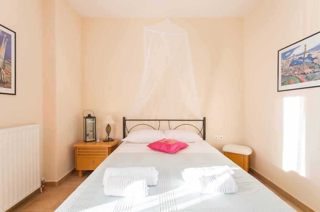 Marathon Beachside Villa 100M From The Beach 斯尼斯 外观 照片