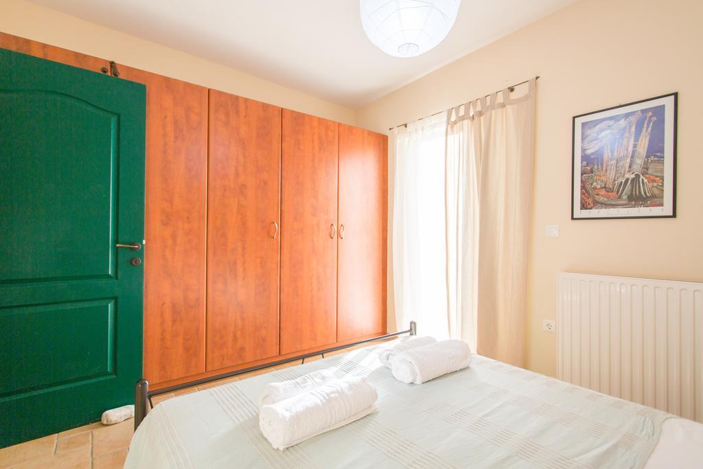Marathon Beachside Villa 100M From The Beach 斯尼斯 外观 照片