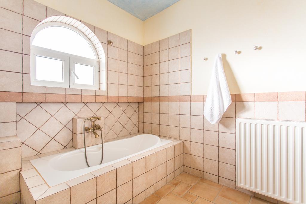 Marathon Beachside Villa 100M From The Beach 斯尼斯 外观 照片