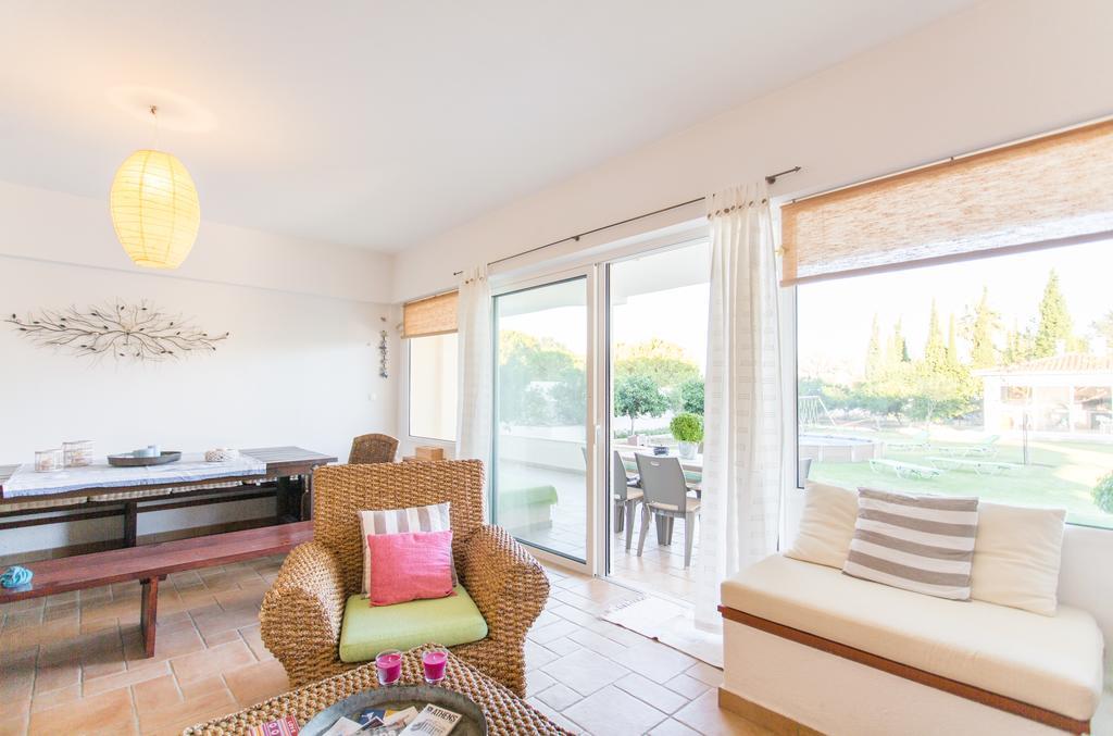 Marathon Beachside Villa 100M From The Beach 斯尼斯 外观 照片