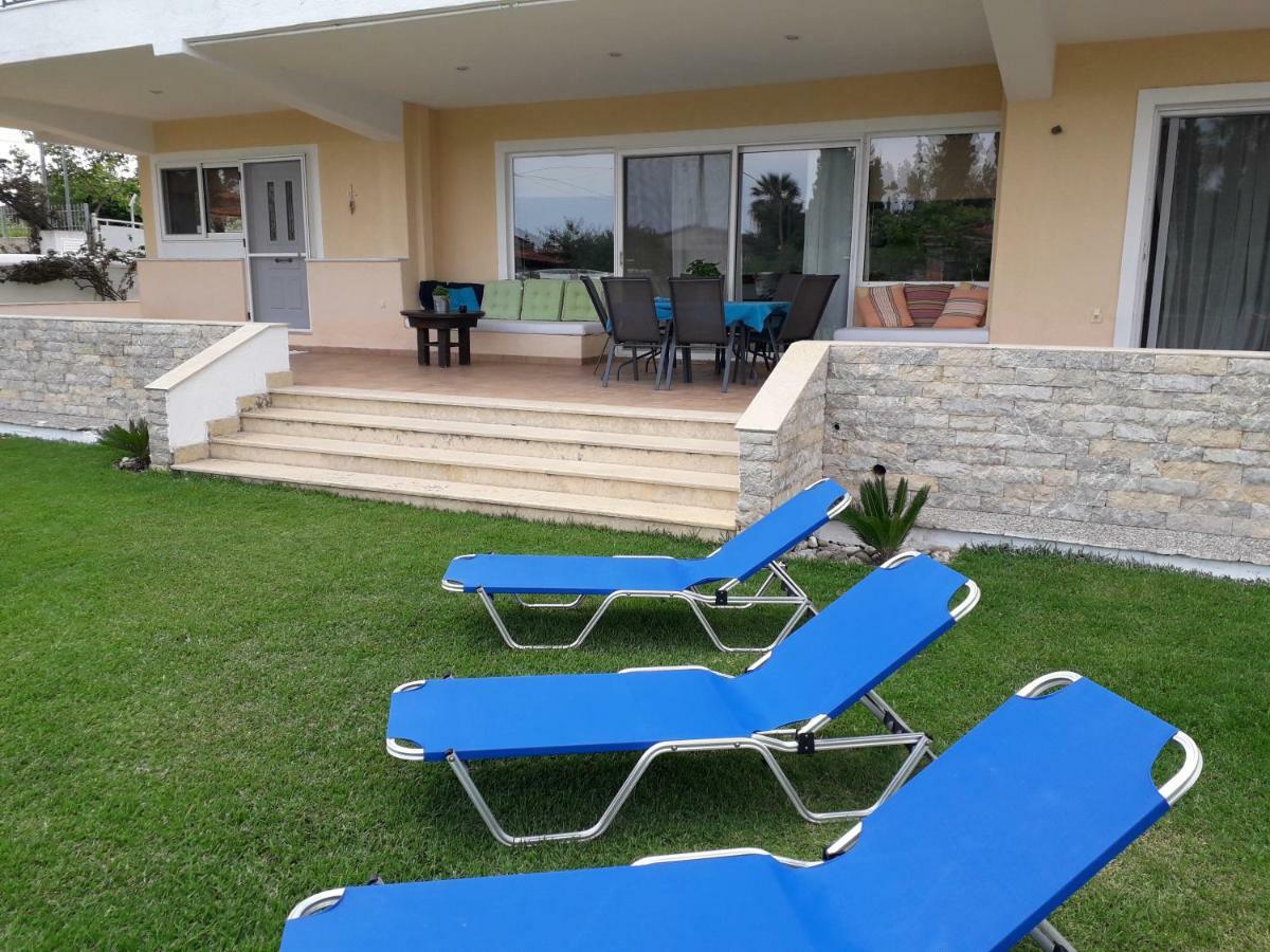 Marathon Beachside Villa 100M From The Beach 斯尼斯 外观 照片